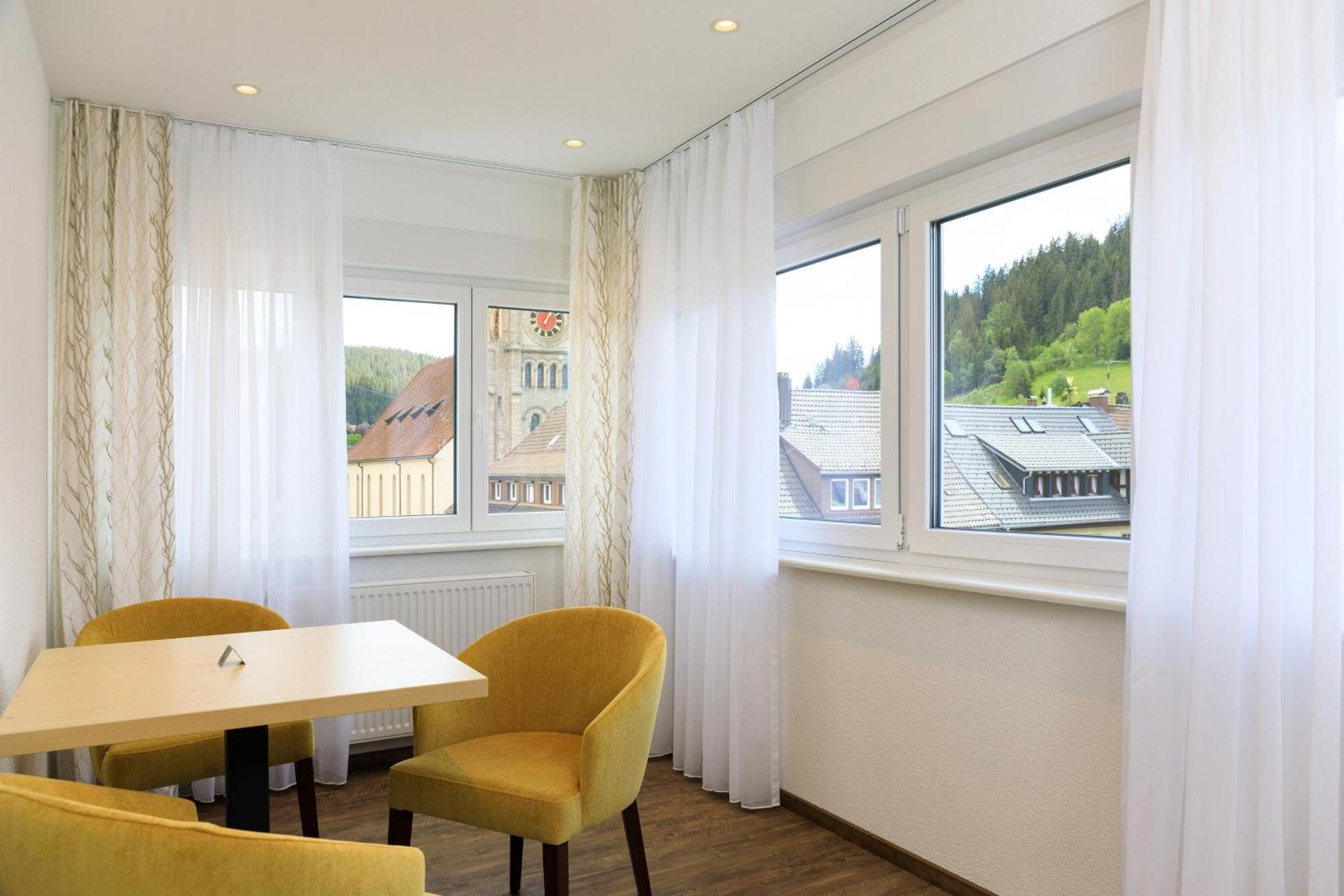 Gasthof Zum Ochsen Vohrenbach Bagian luar foto